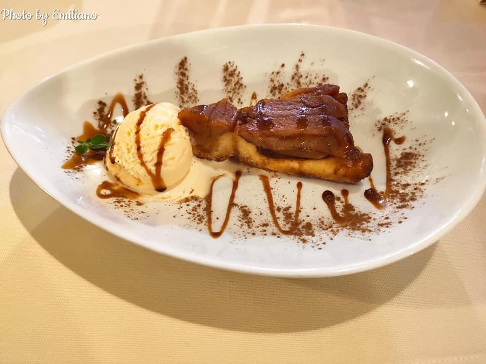 Locanda Osteria La Milonga Agliano Terme Buitenkant foto