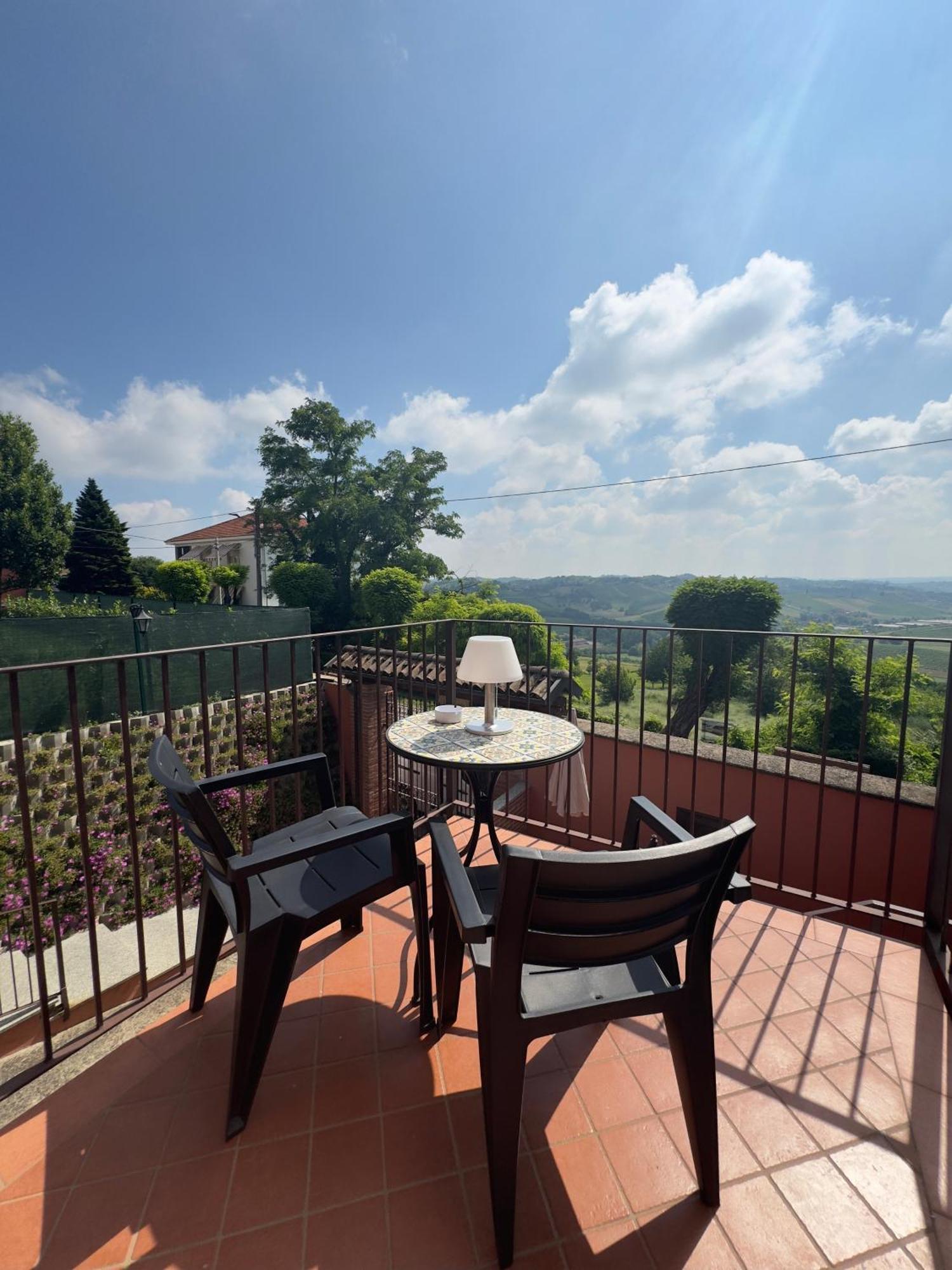 Locanda Osteria La Milonga Agliano Terme Buitenkant foto
